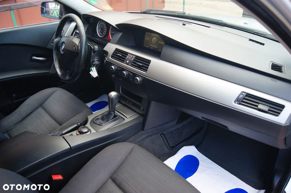 BMW Seria 5 520d Touring - 26