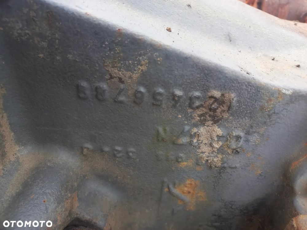 Skrzynia biegów Claas Celtis 446, obudowa,kosz przyspieszacza,rewers,koło zębate,synchronizator,przesówka,wałek,kosz napędu,7700098363, 7700096524, 7700059862, 7700062214, 7700050871, 7700057311, 7700075031, 7700054656, 7700054657, 7700036318, 7700027362, 7700051552, 7700051553,gear box transmission - 4