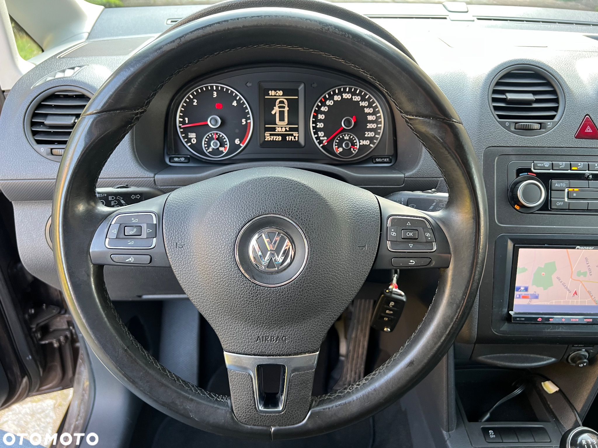 Volkswagen Caddy Maxi 1.6 TDI Comfortline Mixt - 15