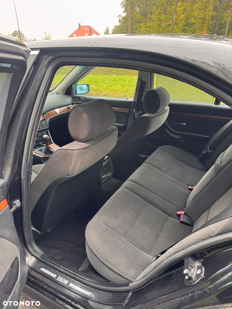 BMW Seria 5 520i - 4