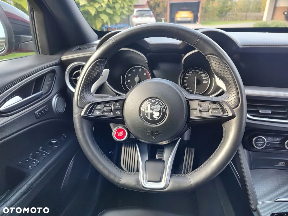 Alfa Romeo Stelvio 2.0 Turbo 16V AT8-Q4 Veloce Ti - 13