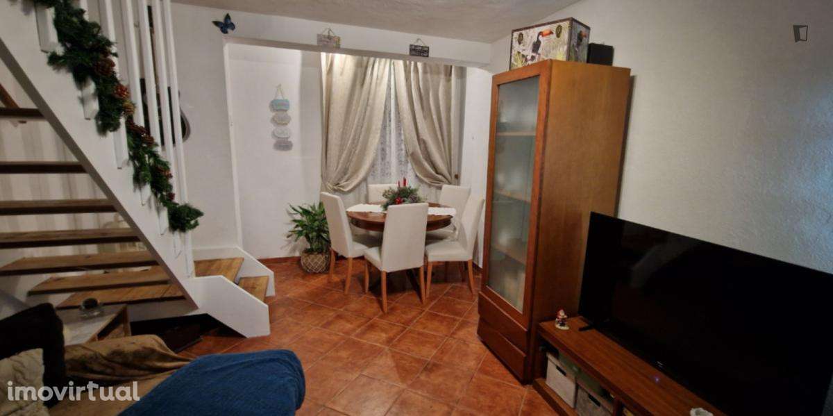 Quarto - localizado em Ajuda Lisbon - Grande imagem: 3/10