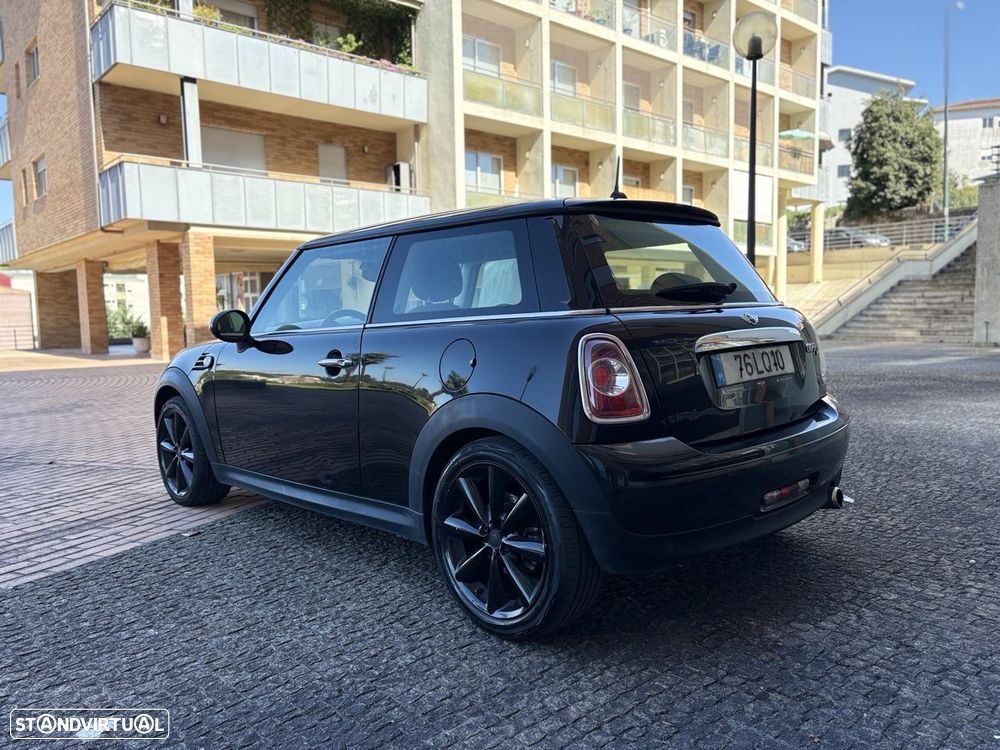 MINI 3 Portas Cooper D - 4