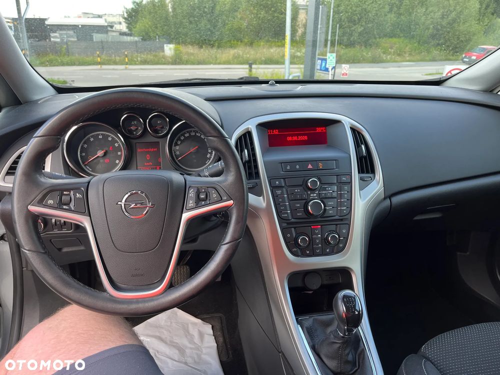 Opel Astra 1.6 Color Edition - 9