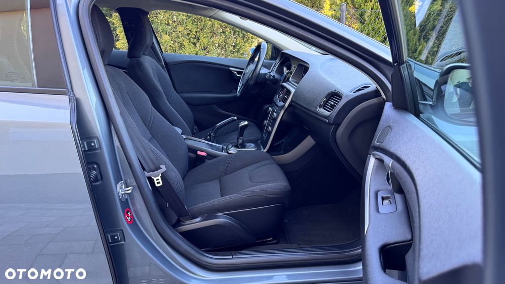 Volvo V40 D2 Kinetic - 19