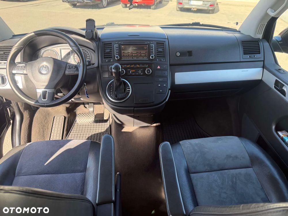Volkswagen Multivan - 16