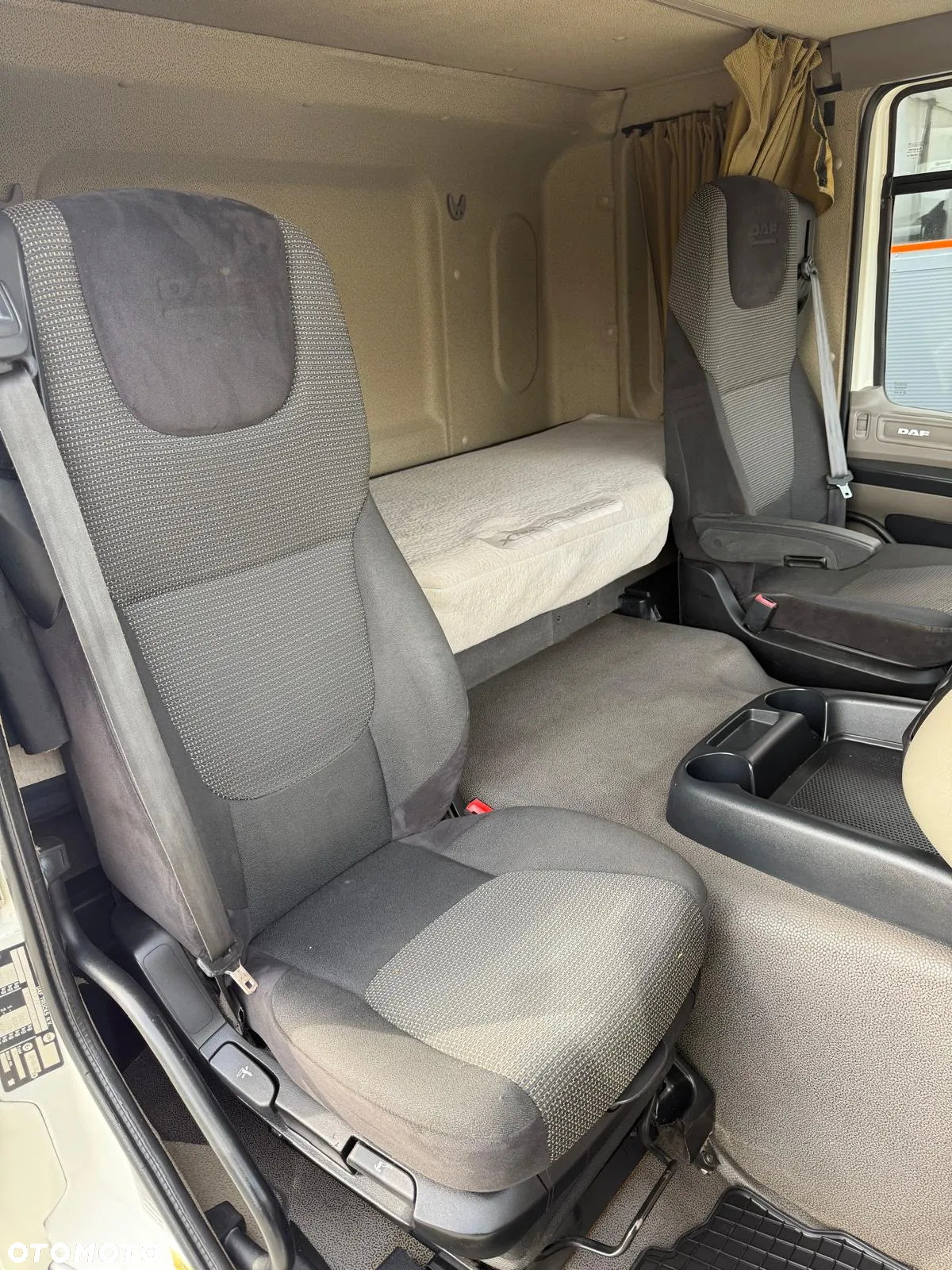 DAF DAF CF XF 75.360 // 6x2 // E5 // chłodnia 21 Epal // sypialka // klima // winda pod spód - 28