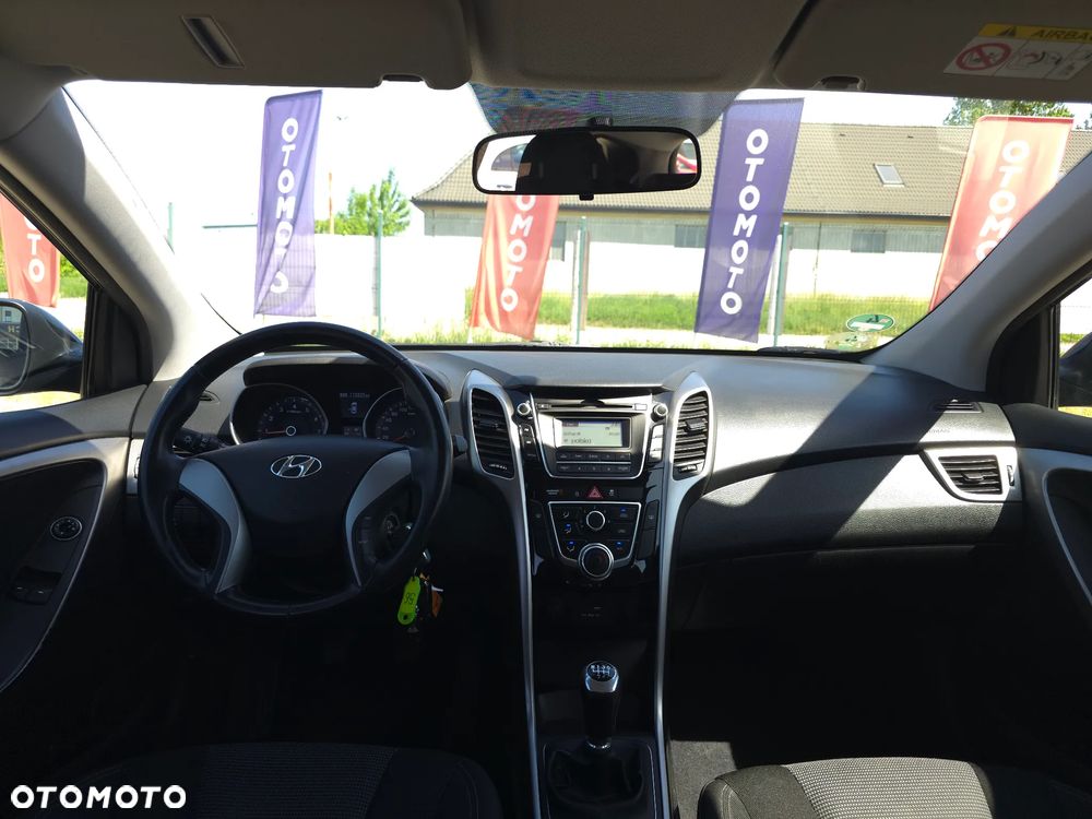 Hyundai i30 blue 1.4 Classic - 29