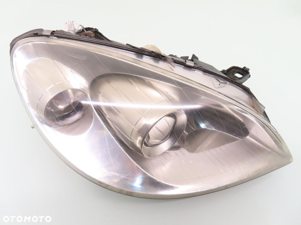 LAMPA PRAWA PRZEDNIA MERCEDES W245 - 8