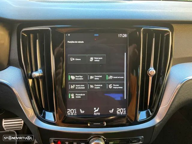 Volvo V60 2.0 T6 AWD TE Plus Dark - 26