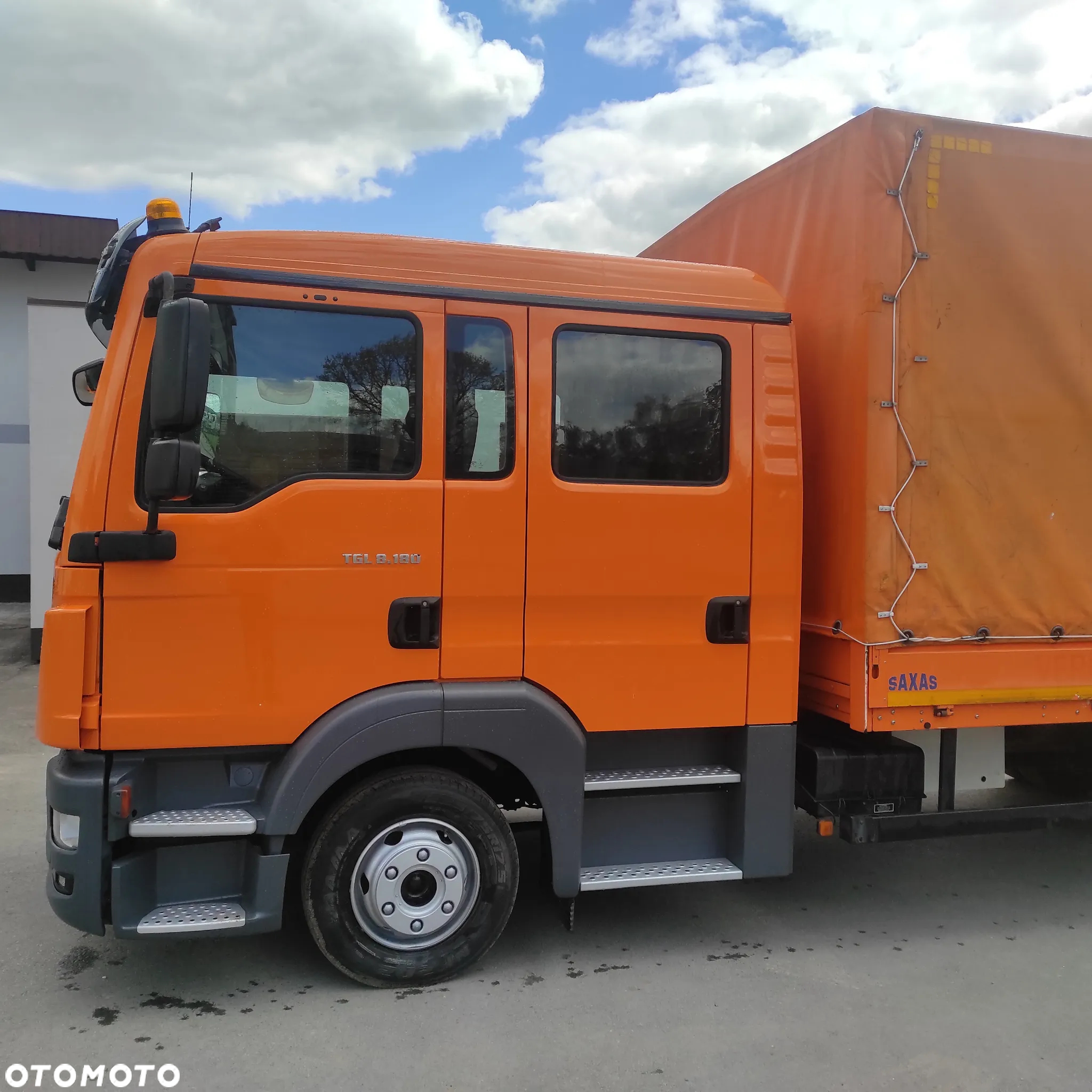 MAN TGL 8.180 DOKA / 6 OSOBOWY /BUTRO-PLANDEKA / - 6