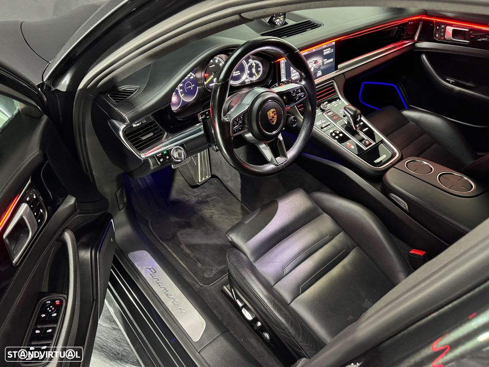 Porsche Panamera Sport Turismo 4 E-Hybrid - 8