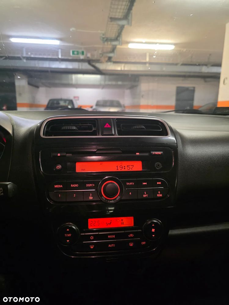 Mitsubishi Space Star 1.2 AS&G Intense - 6