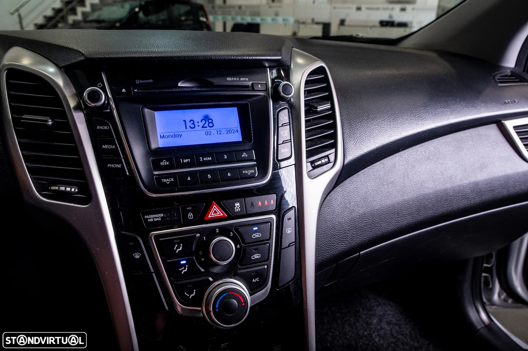 Hyundai i30 1.6 CRDI Blue Comfort - 26