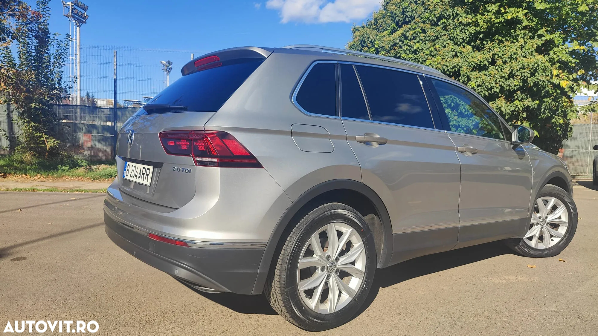 Volkswagen Tiguan 2.0 TDI DPF Comfortline - 11