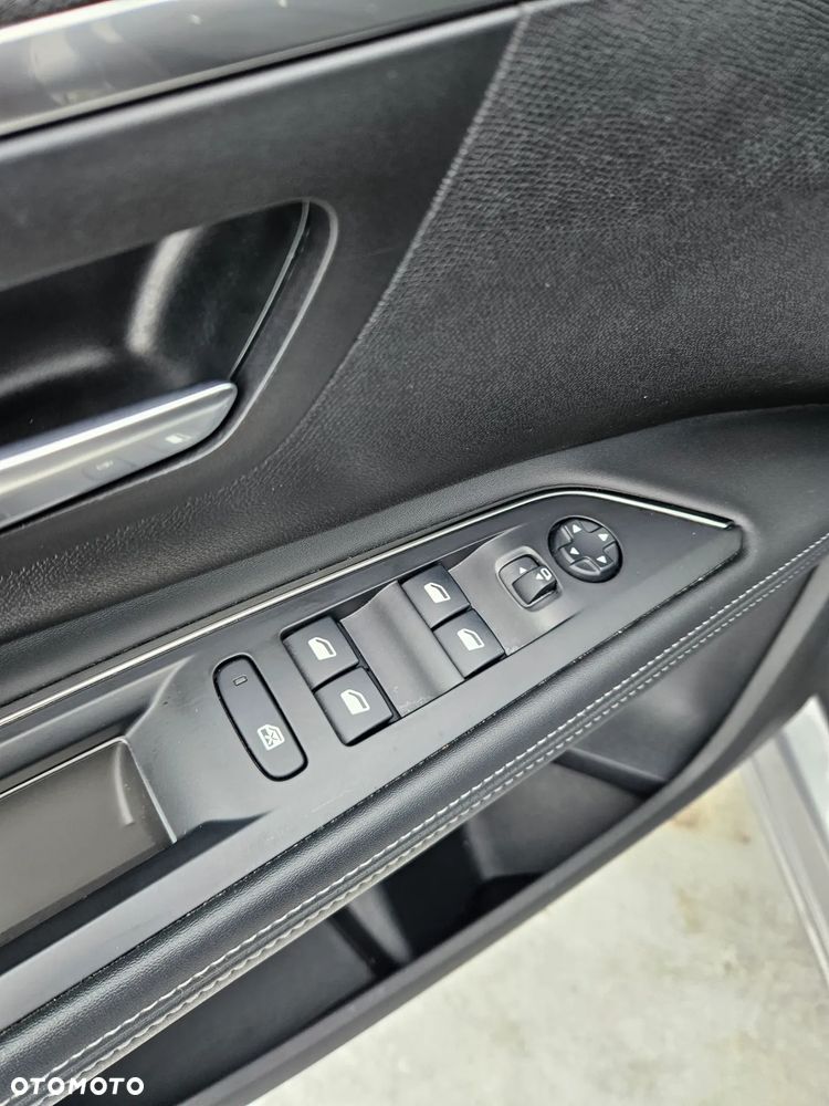 Peugeot 5008 BlueHDi 130 EAT8 Allure - 15