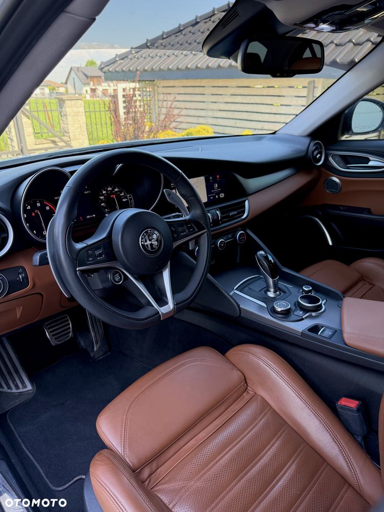 Alfa Romeo Giulia 2.0 Turbo Veloce - 9