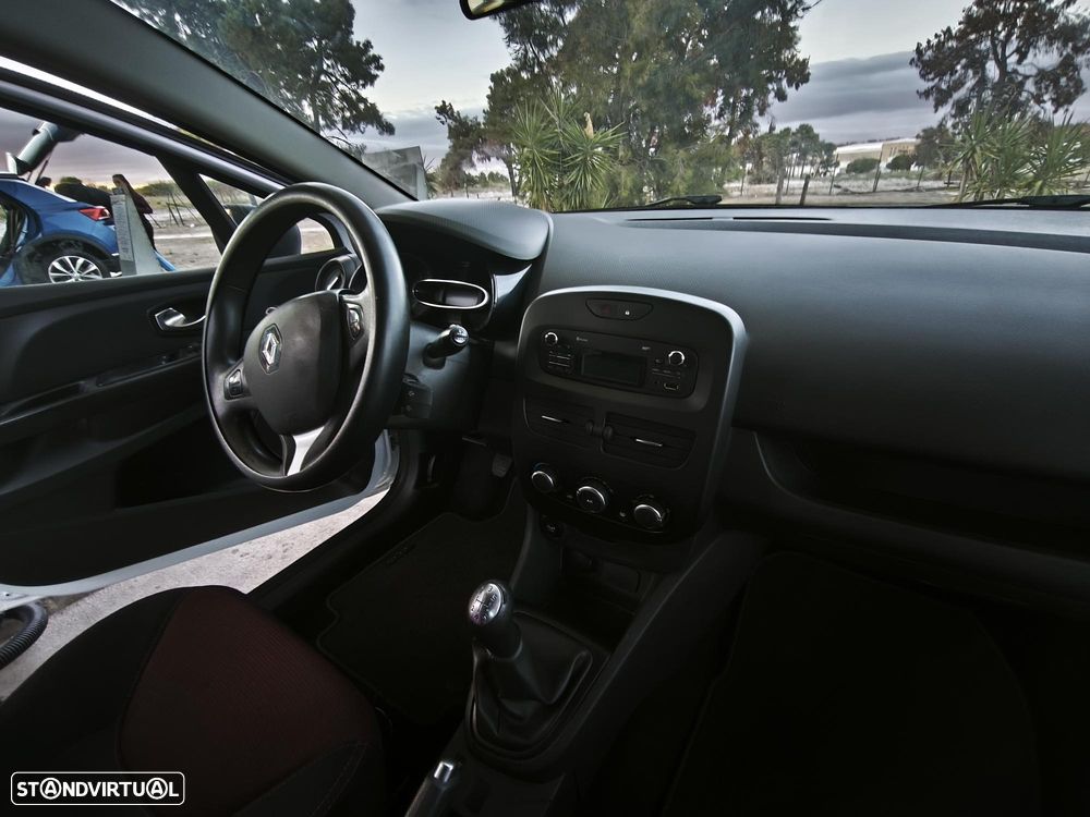 Renault Clio - 6