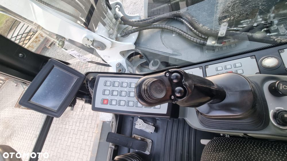 Liebherr A912/ 2017r/ Maszyna sprowadzona/ - 22