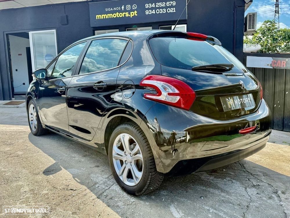 Peugeot 208 1.2 VTi SE Style - 37