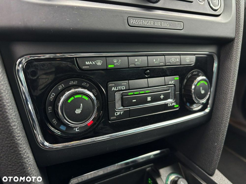 Skoda Superb 2.0 TDI DSG Exclusive - 16