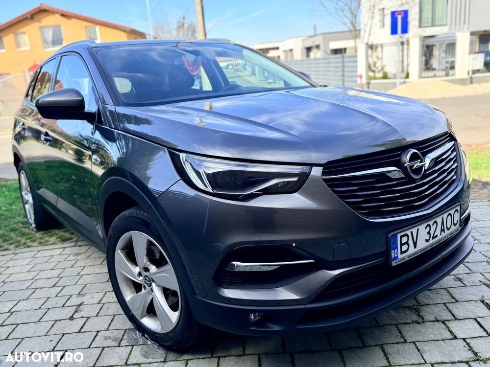 Opel Grandland X 1.2 Turbo START/STOP GLX - 8