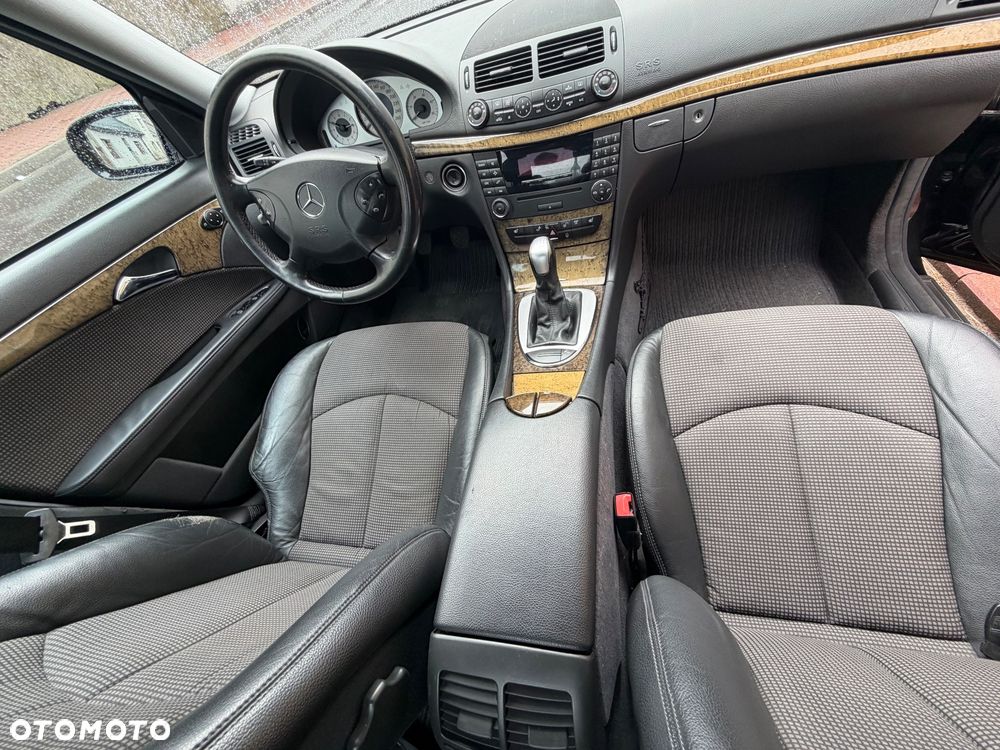 Mercedes-Benz Klasa E 220 CDI T Avantgarde - 13