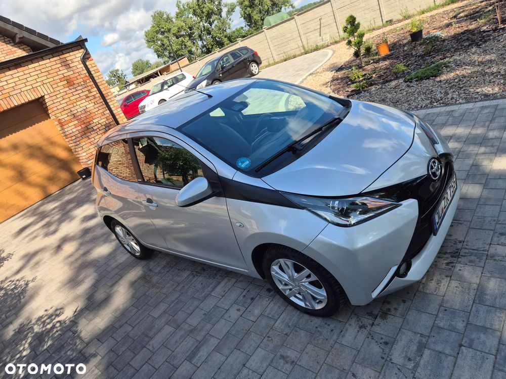 Toyota Aygo x-play Edition-S - 13