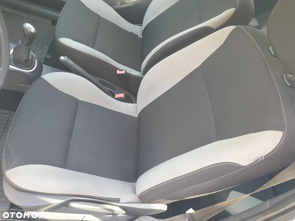 Renault Clio 1.5 dCi Alize - 12