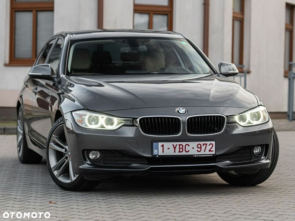 BMW 3 Series 2012 photo 4