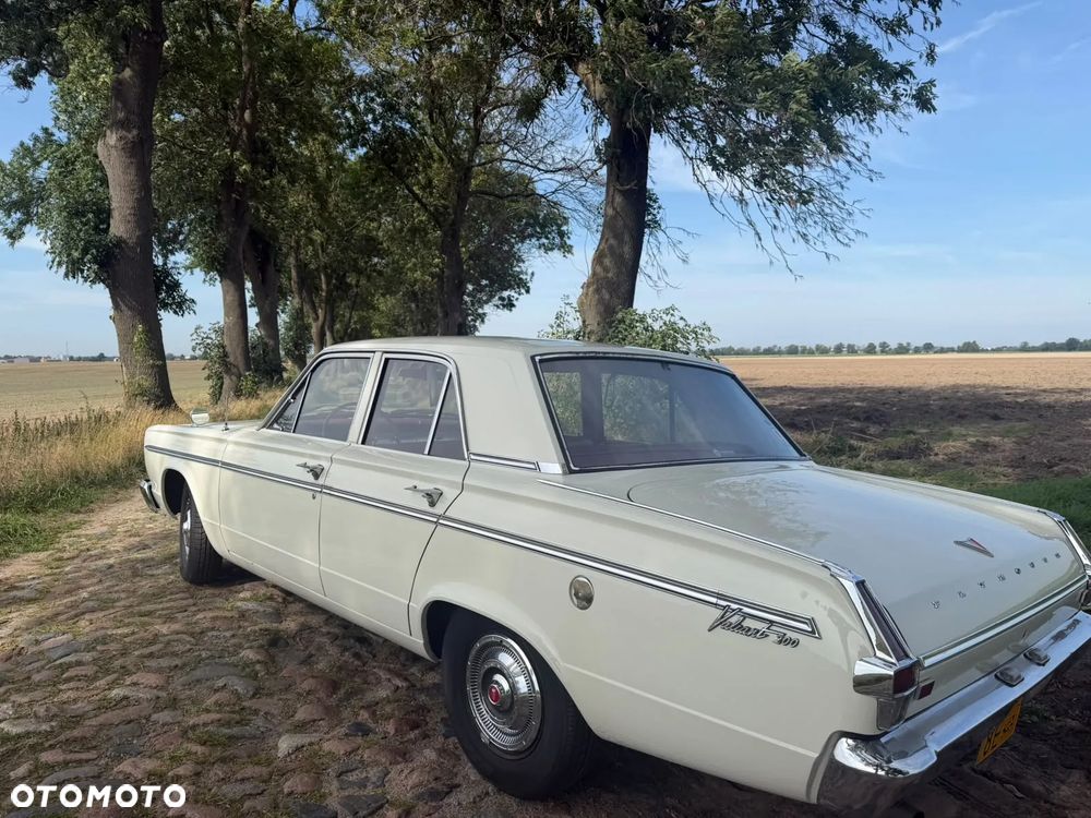 Plymouth Valiant - 15