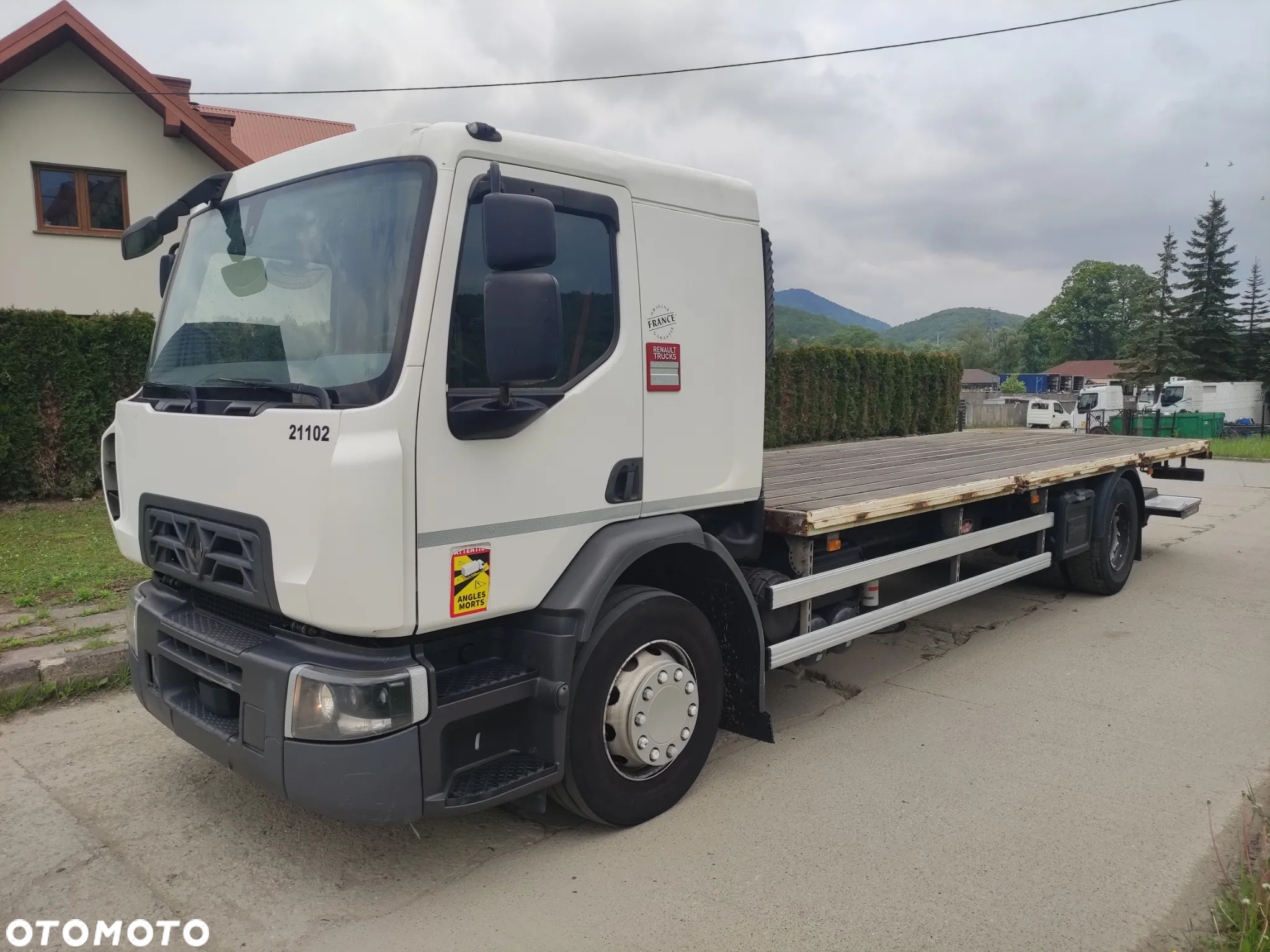Renault D 18.320 podwozie do zabudowy - 2