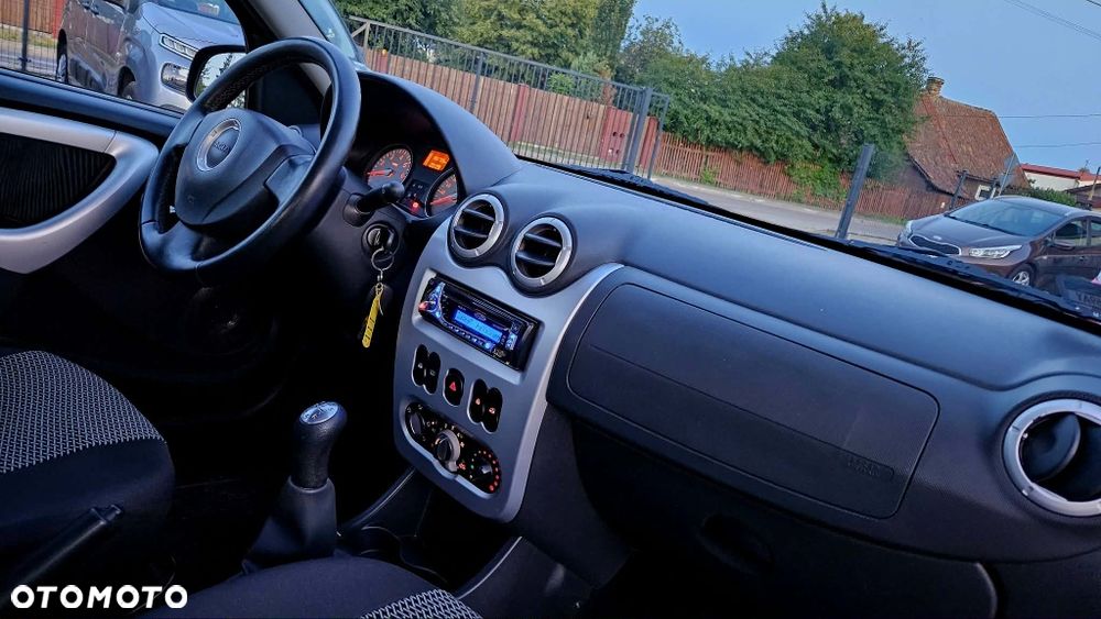 Dacia Sandero - 5