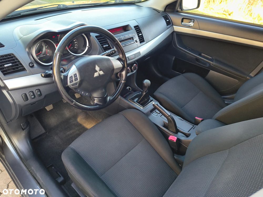 Mitsubishi Lancer - 21