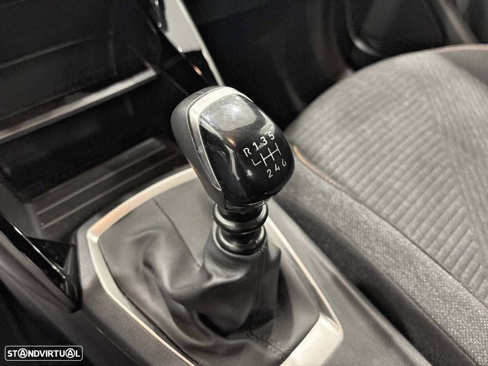 Peugeot 2008 1.2 PureTech Style - 20