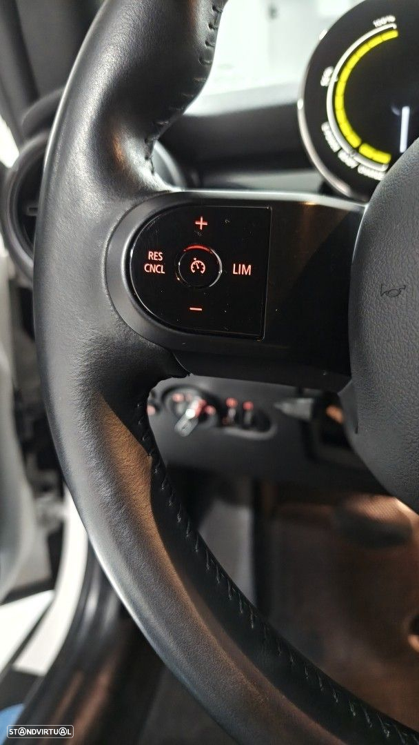 MINI 3 Portas Cooper SE Premium Essential - 31
