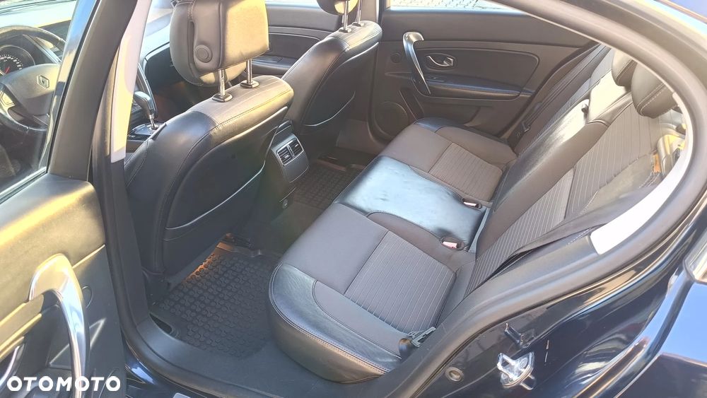 Renault Latitude - 17