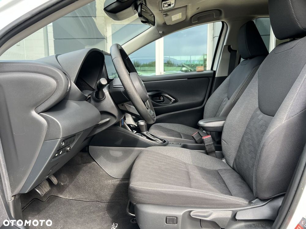 Toyota Yaris Hybrid 1.5 Style - 10