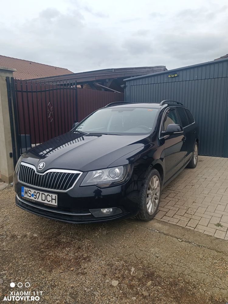 Skoda Superb Combi 2.0 TDI Ambition - 2