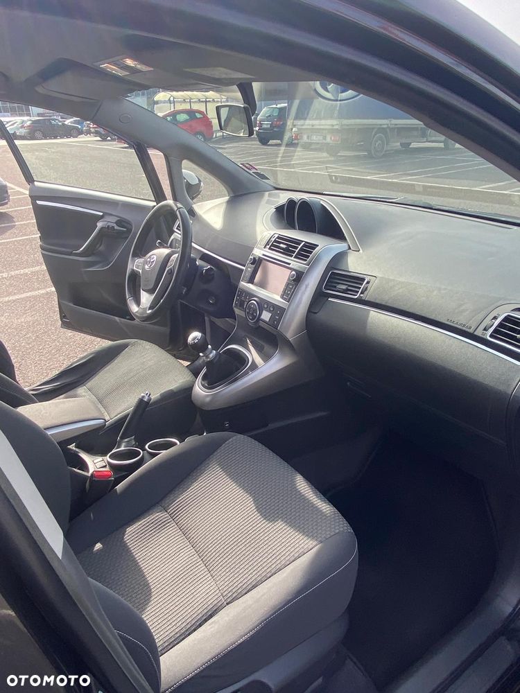 Toyota Verso 1.8 Premium 7os - 14