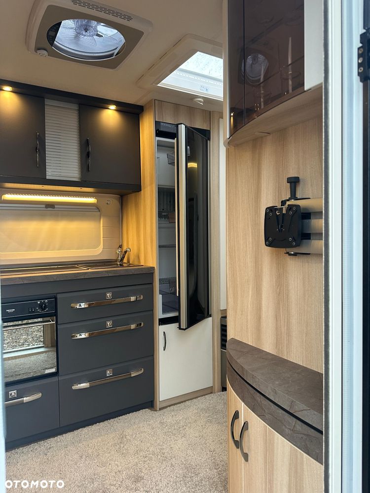 Hobby 515 UHL DE LUXE - 10