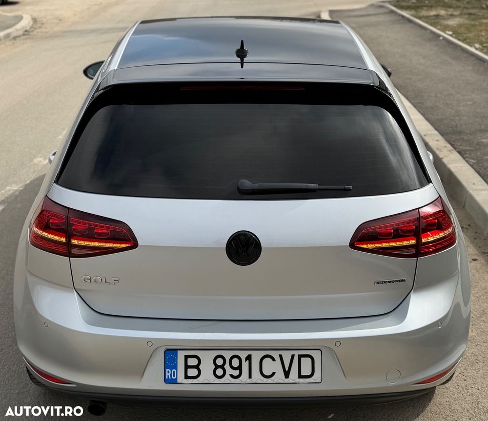 Volkswagen Golf - 8