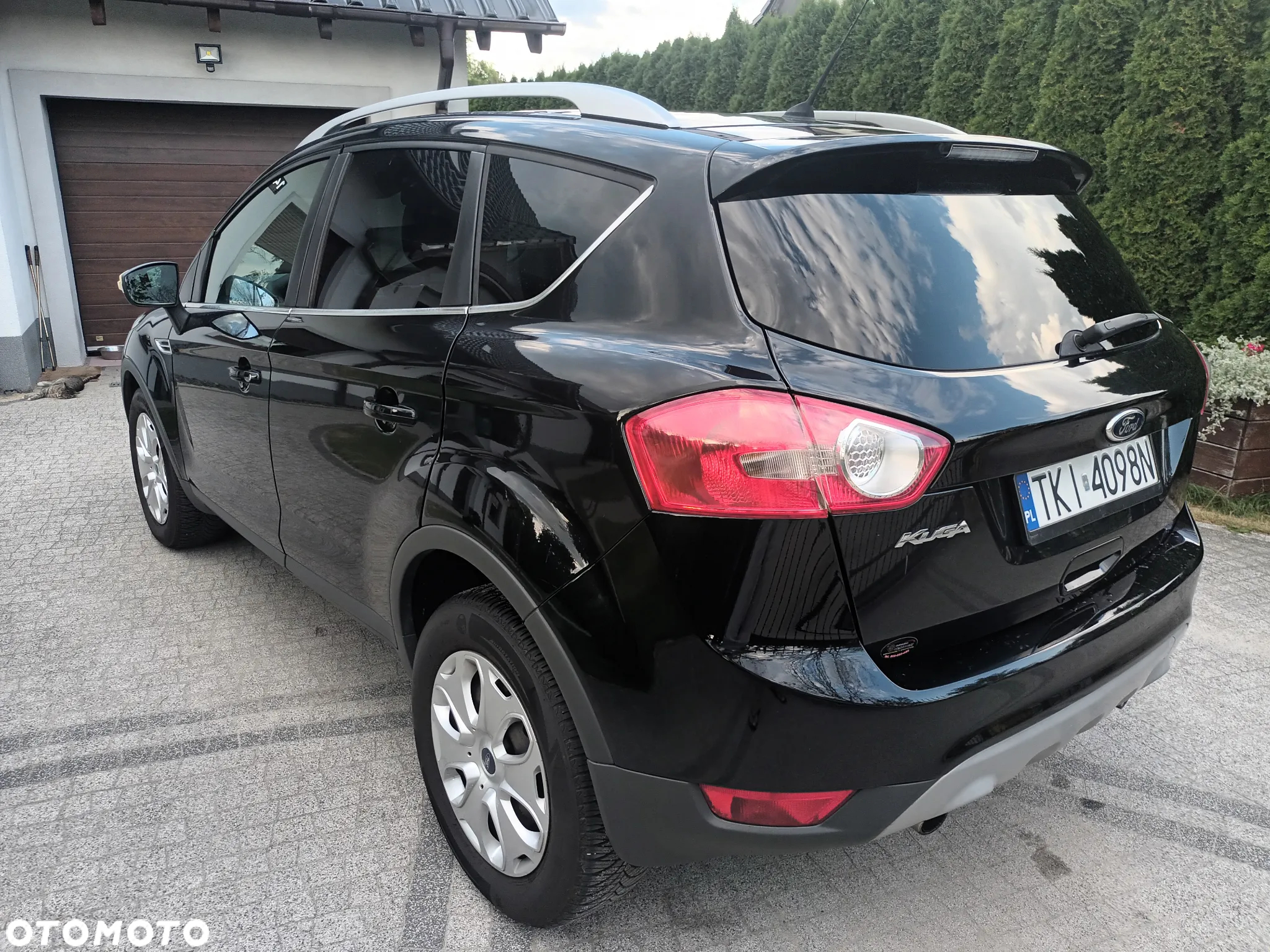 Ford Kuga - 8