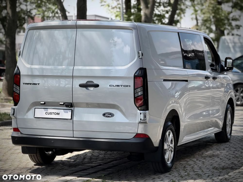 Ford Transit Custom - 11