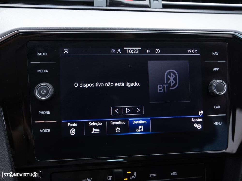 VW Passat Variant 2.0 TDI Business DSG - 22
