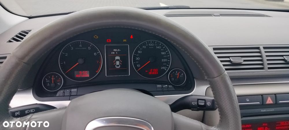 Audi A4 Limousine - 10