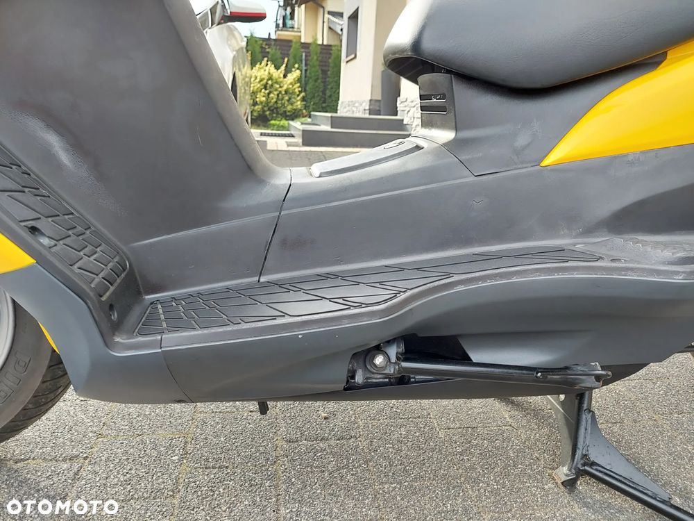 Suzuki Burgman - 10