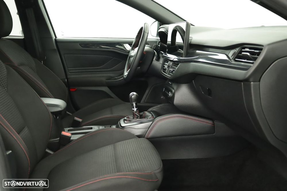 Ford Focus 1.0 EcoBoost MHEV ST-Line - 21