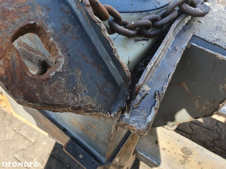 ZBIORNIK PONSSE BEAVER OLEJU PRZÓD - 2