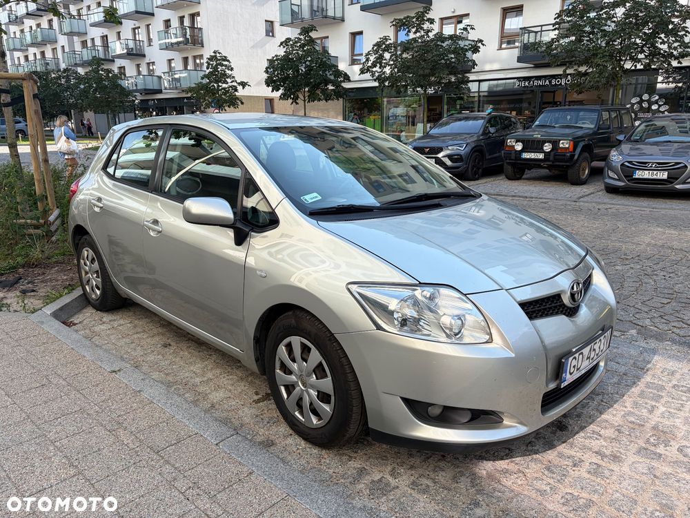 Toyota Auris 1.4 D-4D Luna - 1